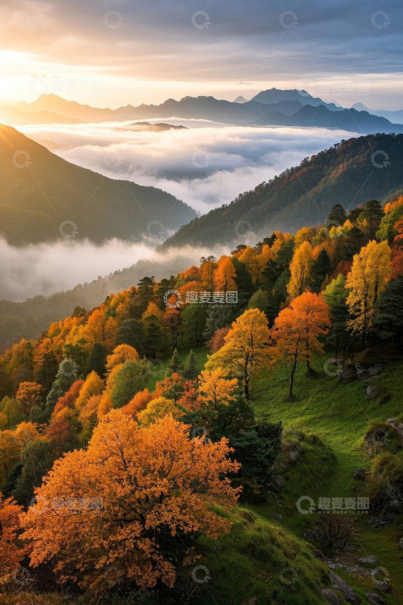 高清大图下载【趣麦麦图】秋日山间云海自然风光