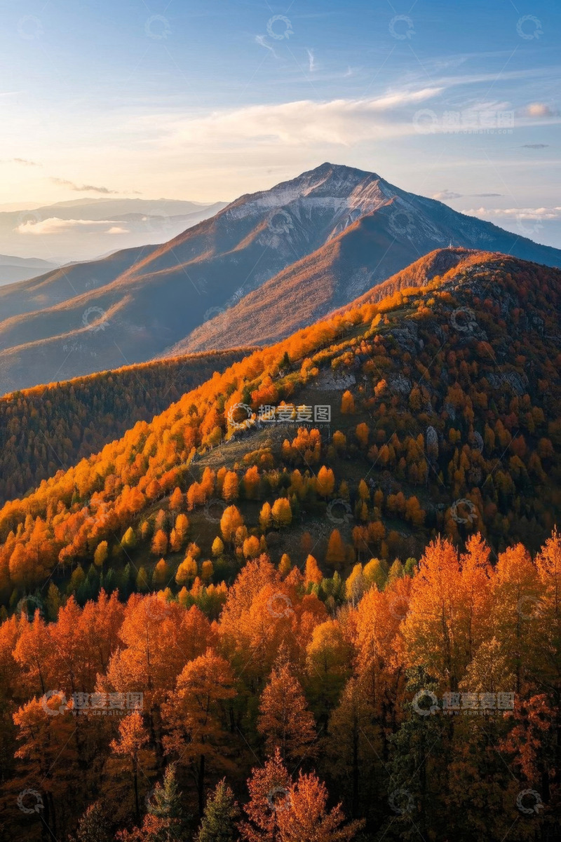 高清大图下载【趣麦麦图】秋日山林与远山自然景观