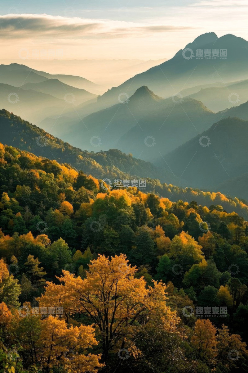 高清大图下载【趣麦麦图】秋日山林层峦叠嶂风景