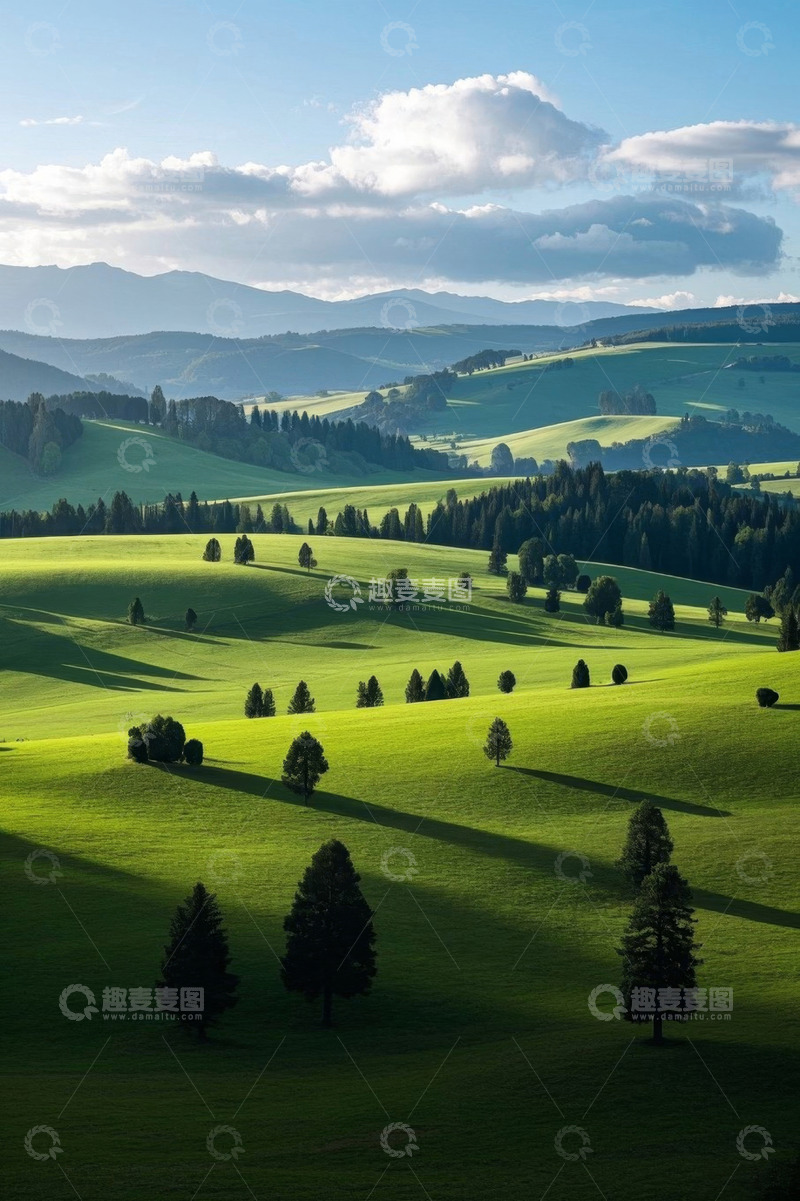 高清大图下载【趣麦麦图】广袤绿色山丘与树林风光