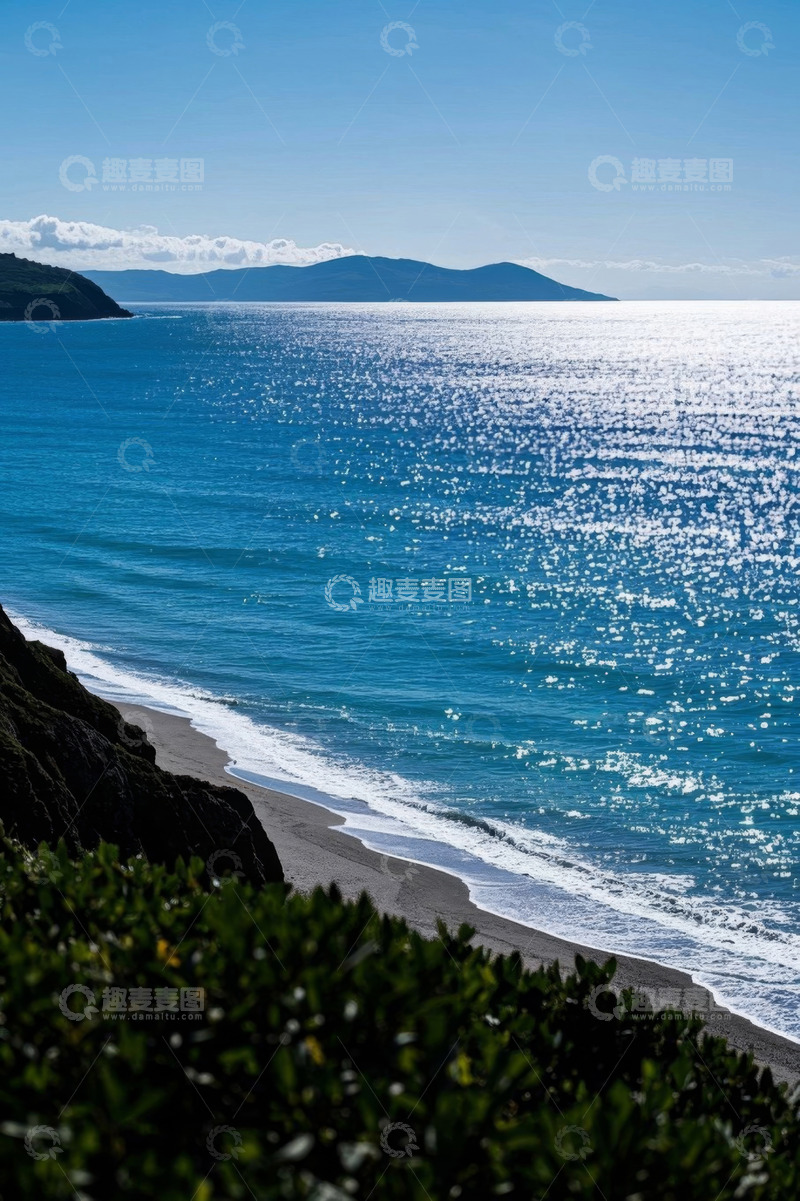 高清大图下载【趣麦麦图】海岸边的蓝色海洋风景
