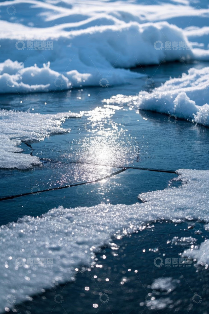 高清大图下载【趣麦麦图】阳光下的冰雪交融景象