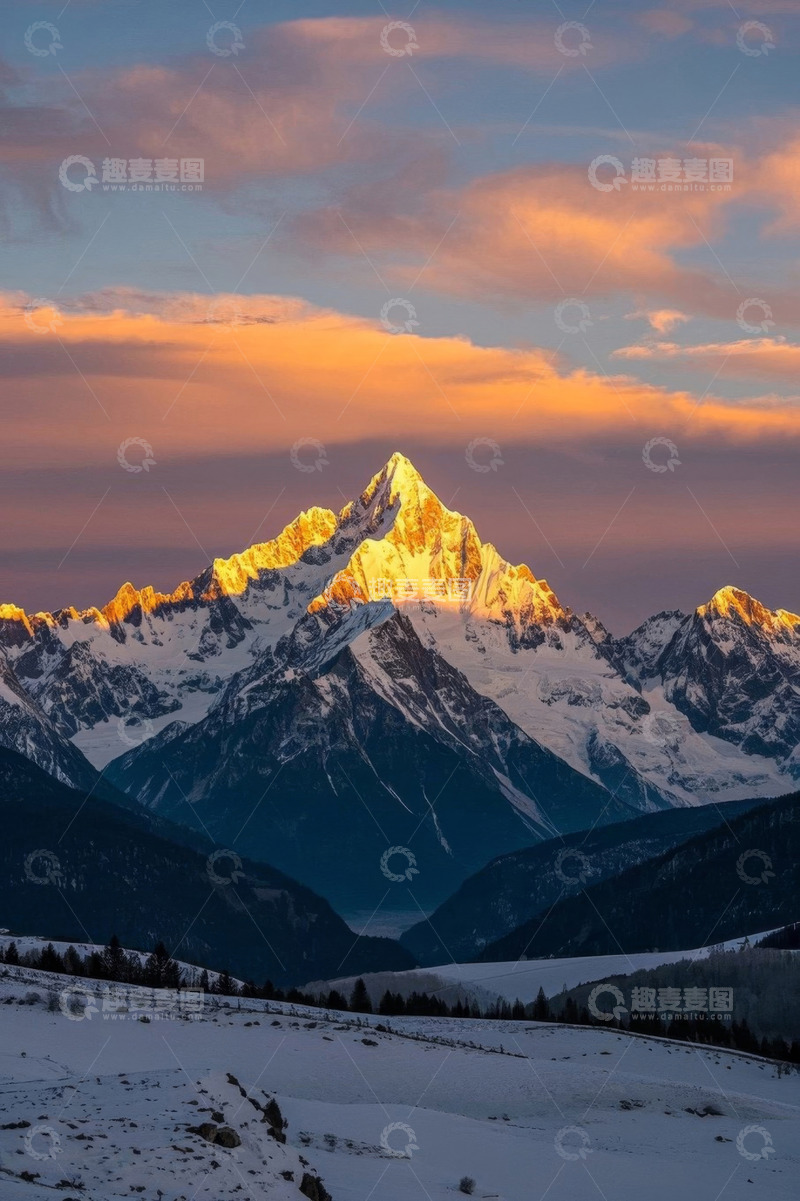 高清大图下载【趣麦麦图】雪山日照金山自然风光画面