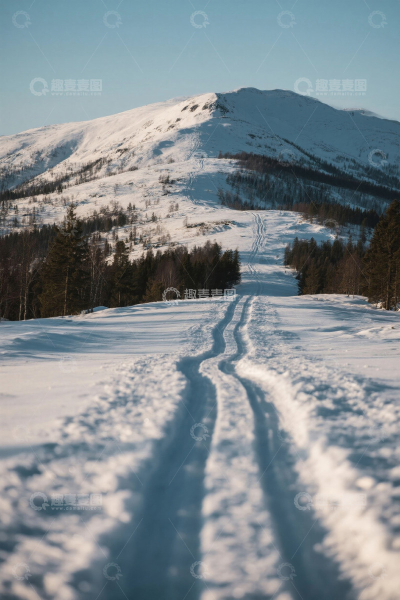 高清大图下载【趣麦麦图】雪山路途风景