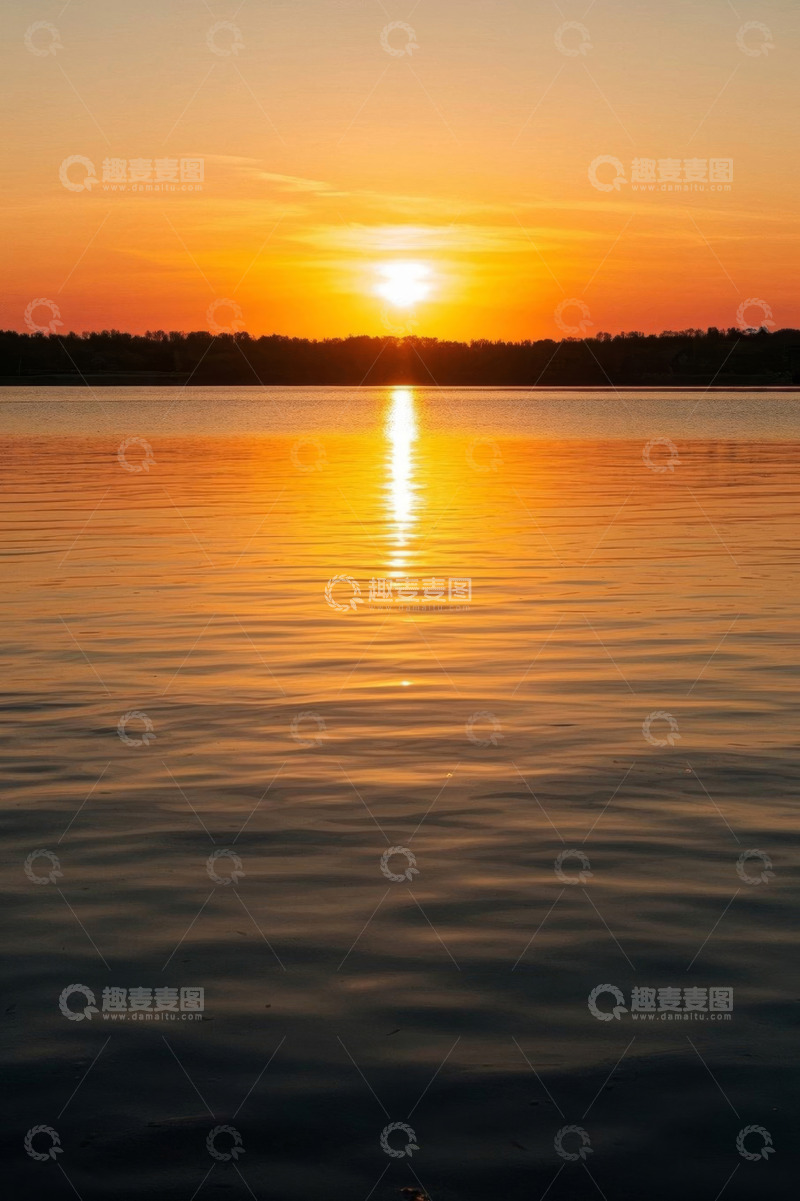 高清大图下载【趣麦麦图】湖面夕阳倒影自然景观