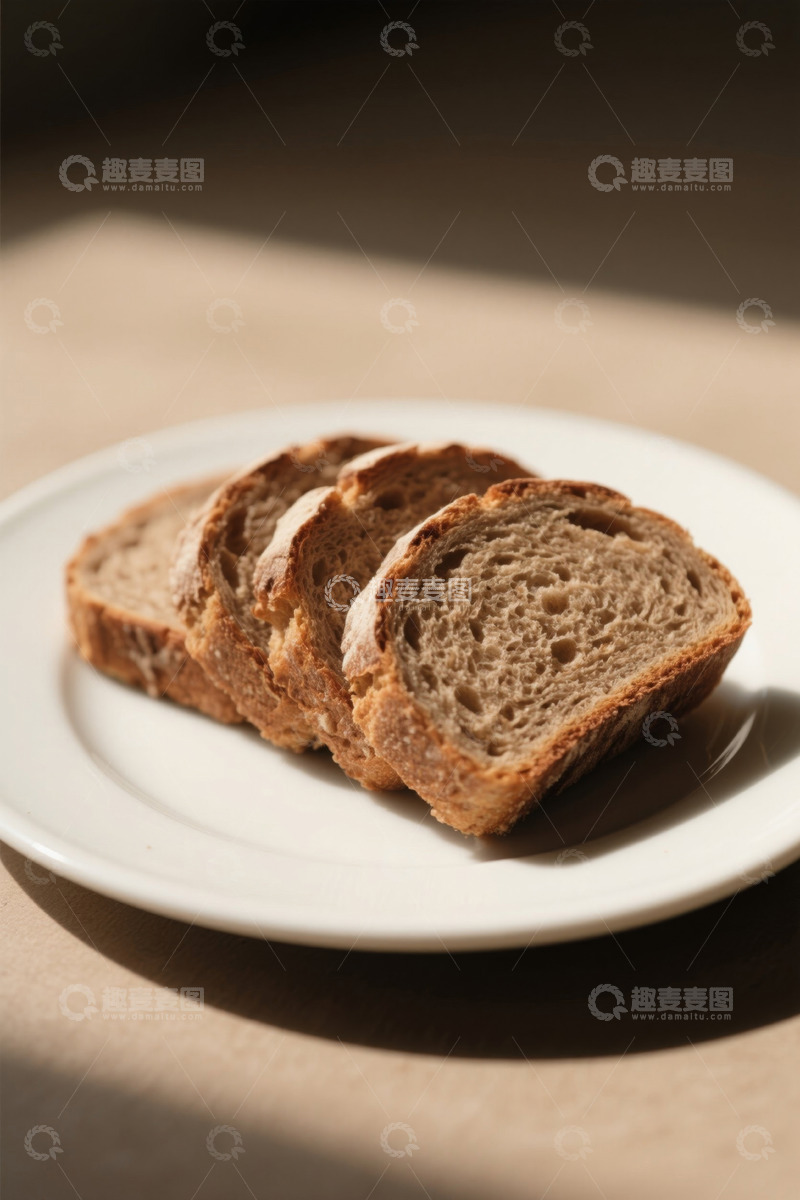 高清大图下载【趣麦麦图】白盘上的切片面包