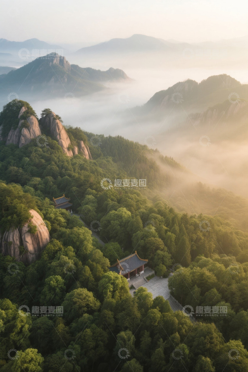 高清大图下载【趣麦麦图】山峦间云雾缭绕的中式建筑