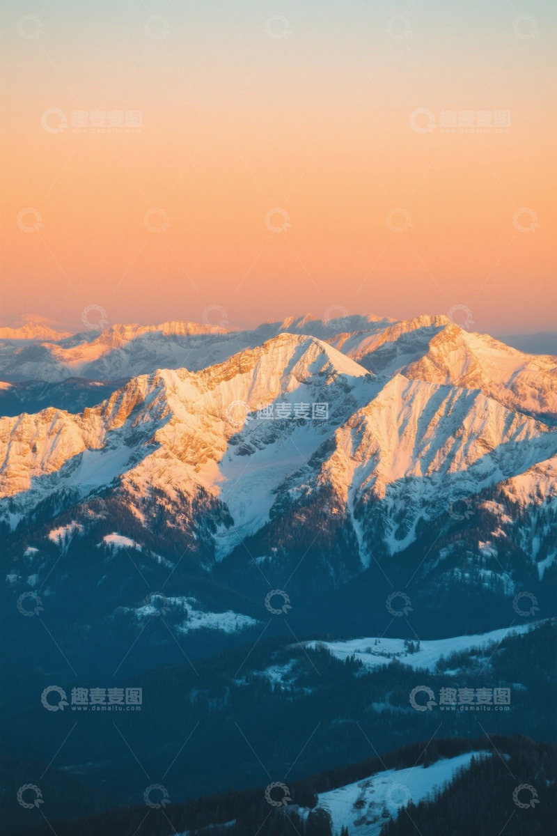 高清大图下载【趣麦麦图】雪山壮丽日出景象