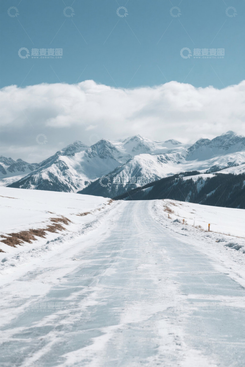 高清大图下载【趣麦麦图】雪山下的积雪道路风景