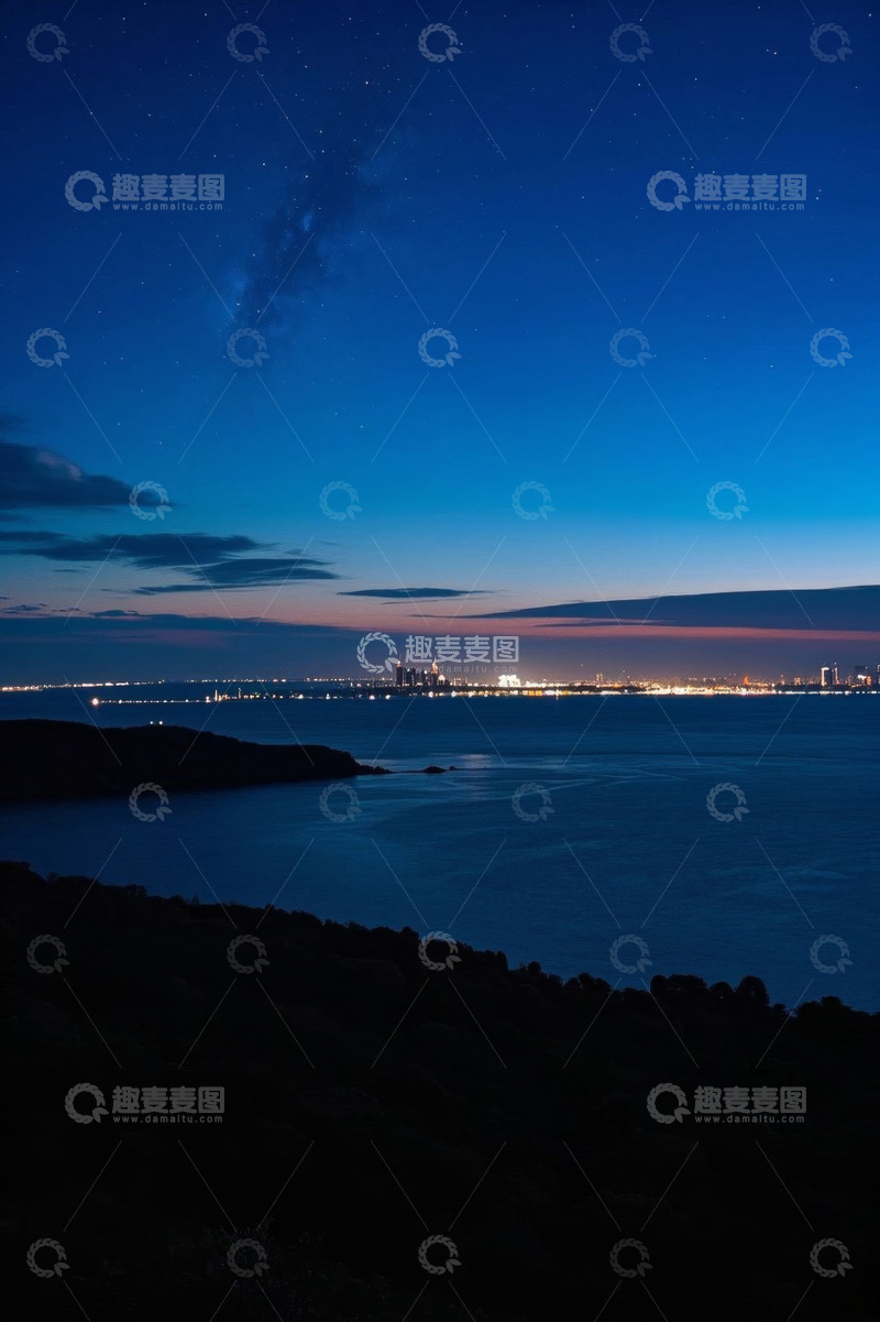 高清大图下载【趣麦麦图】夜晚海边城市与星空景观