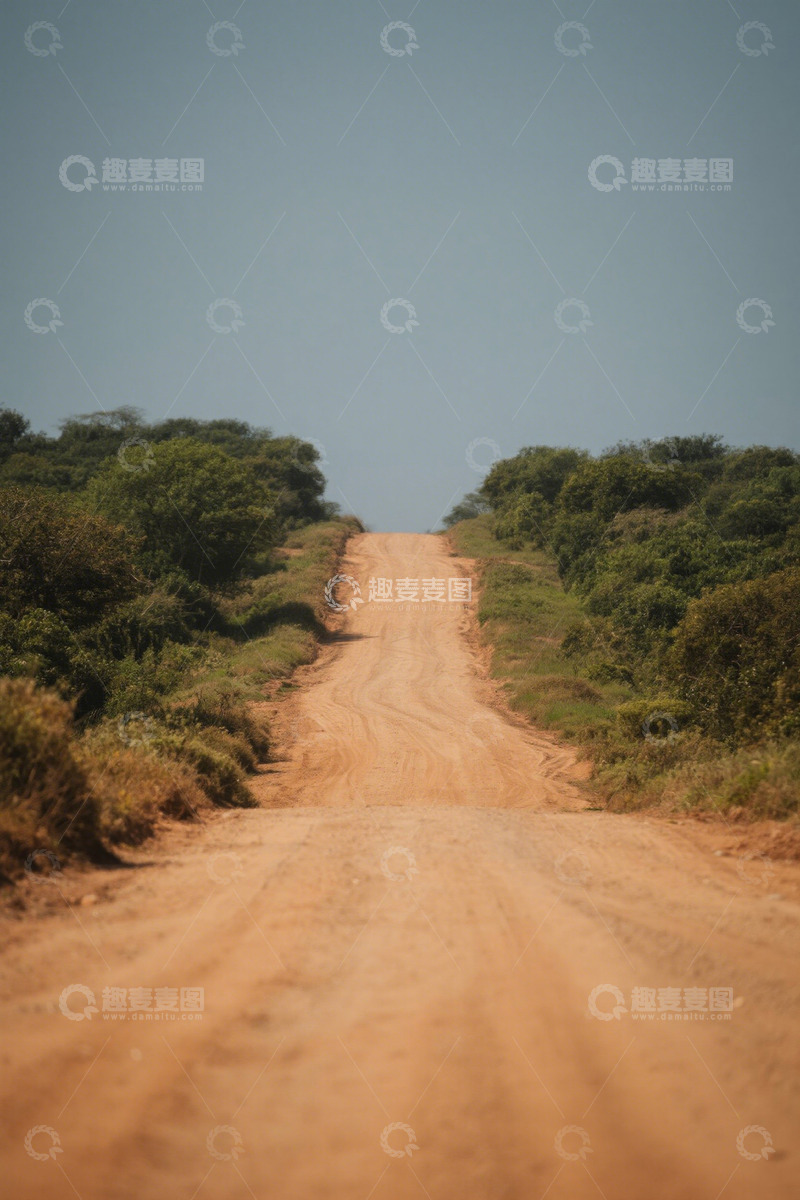 高清大图下载【趣麦麦图】荒野中的泥土道路