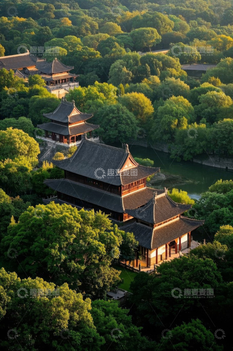 高清大图下载【趣麦麦图】古建筑群被绿植环绕的景象