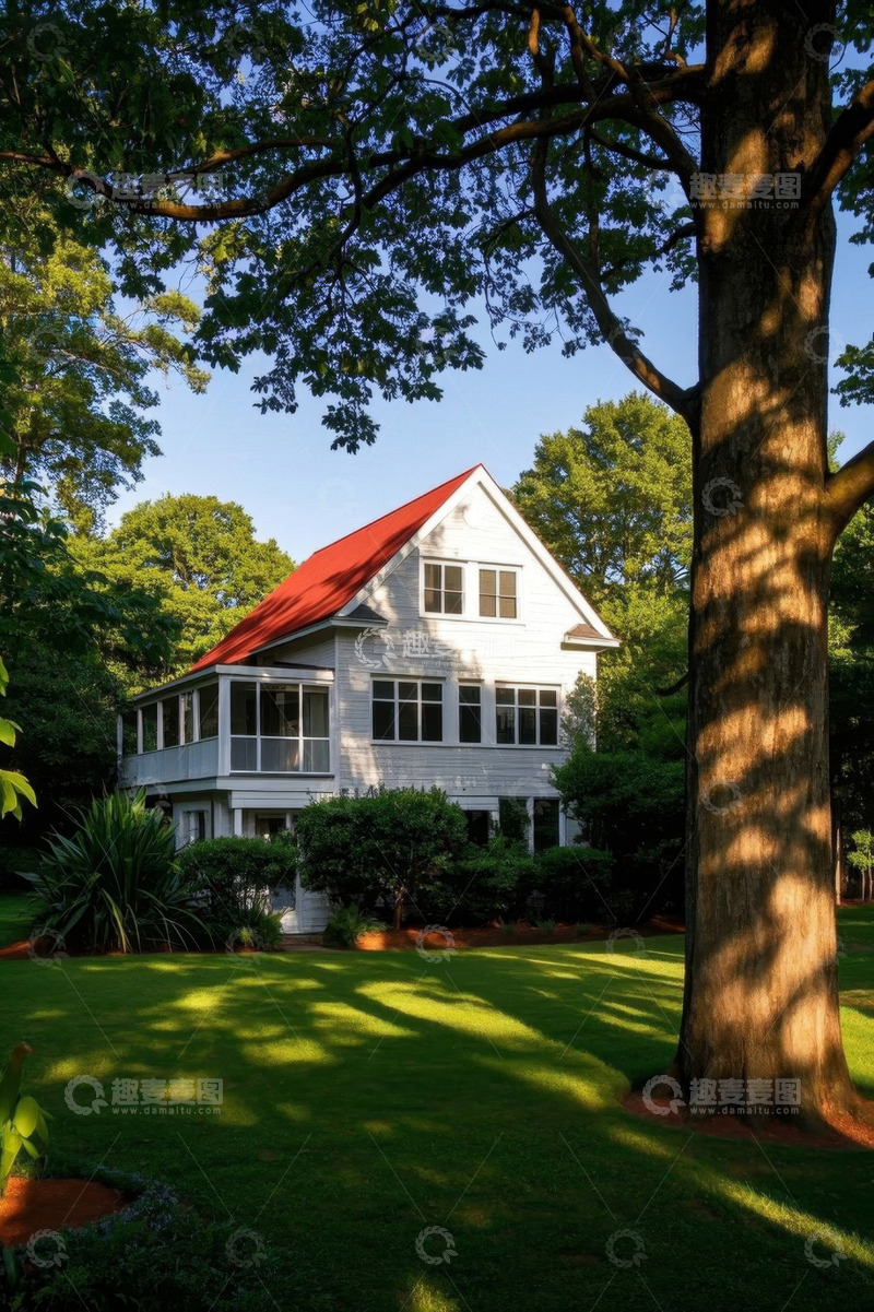 高清大图下载【趣麦麦图】绿树环绕的红顶白色独栋住宅