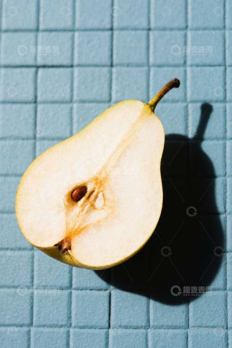 高清大图下载【趣麦麦图】半颗梨子特写