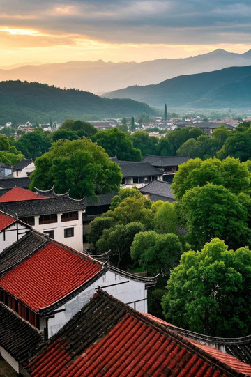 山村古建筑与山林远景