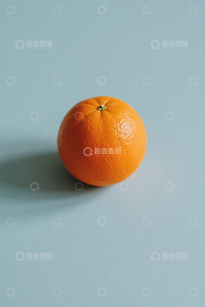 高清大图下载【趣麦麦图】纯色背景上的新鲜橙子