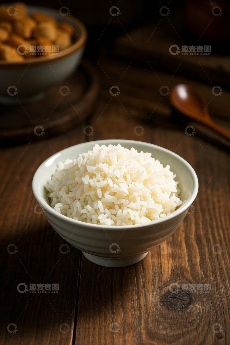 高清大图下载【趣麦麦图】木桌上碗装白米饭特写