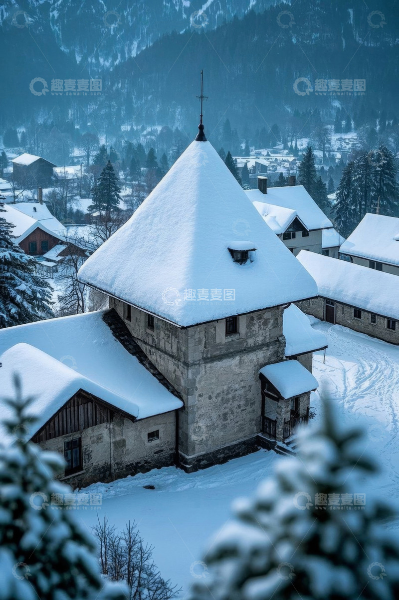 高清大图下载【趣麦麦图】雪覆山村中的古老建筑
