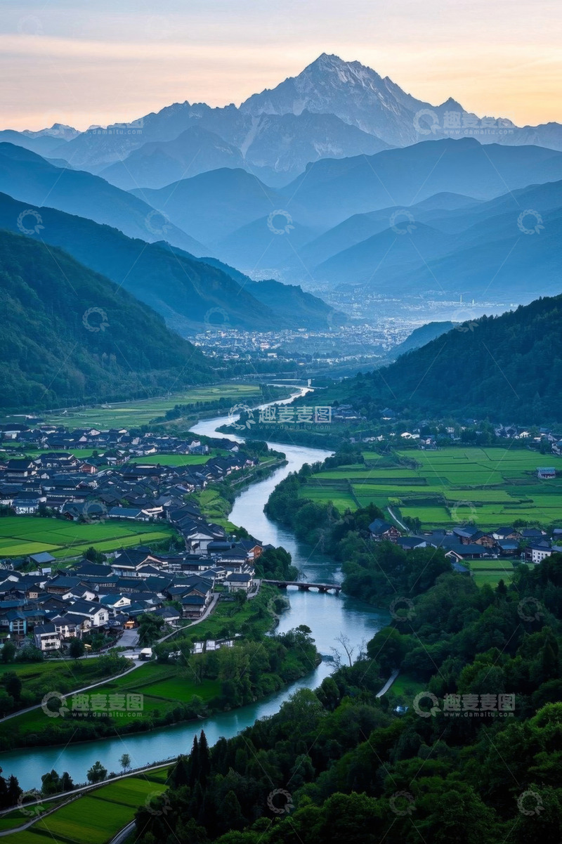 高清大图下载【趣麦麦图】山谷间河流村庄与远山风景