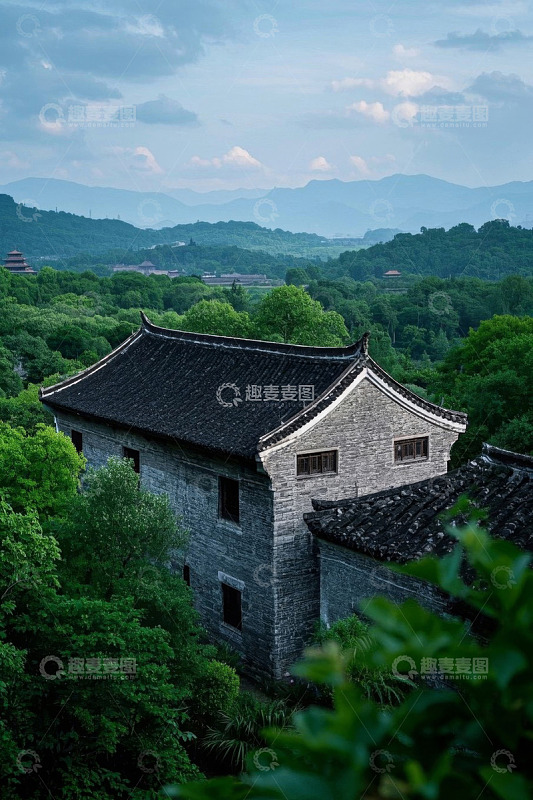 山林间的中式古建筑