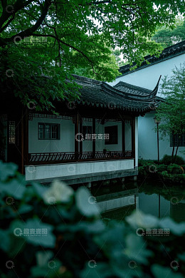 中式古典园林建筑与绿植景观