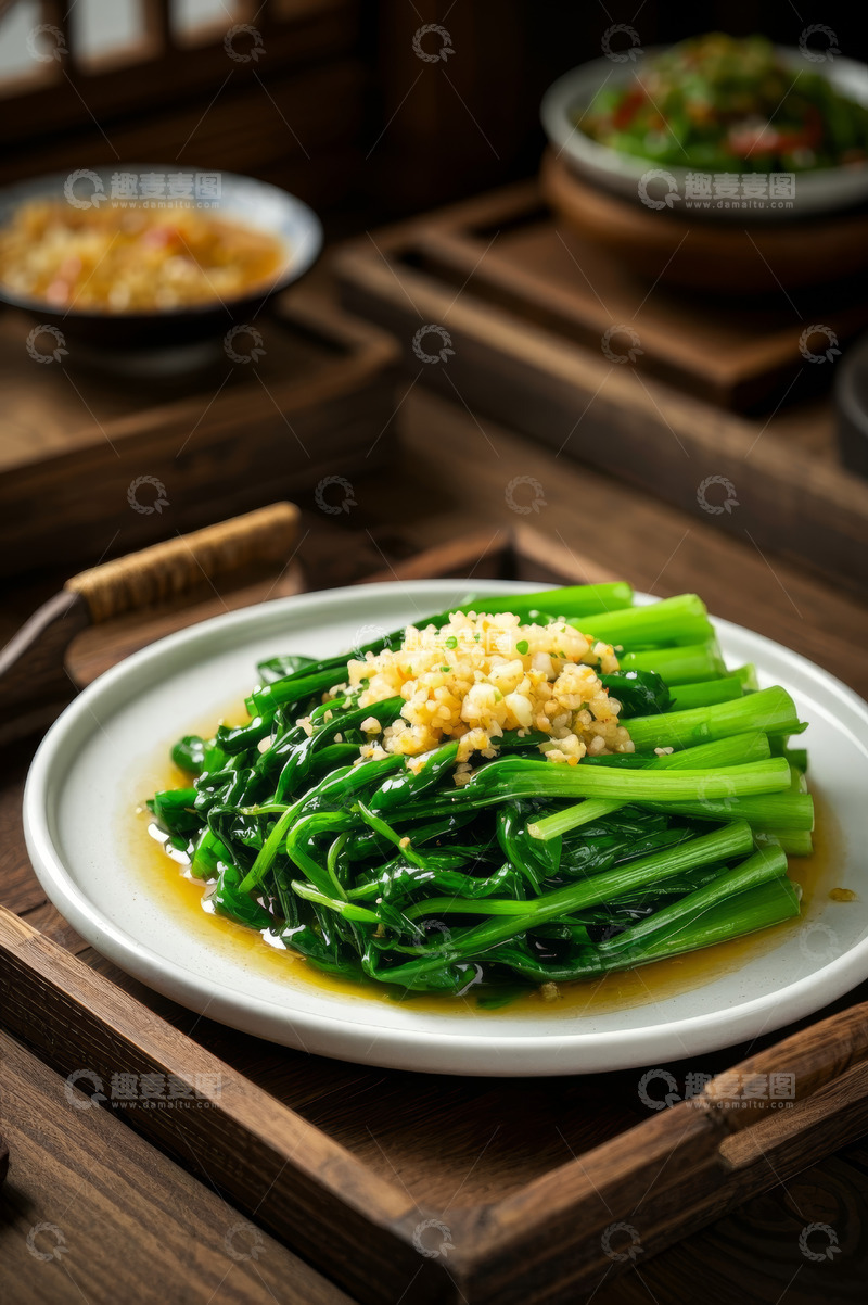 高清大图下载【趣麦麦图】中式餐桌上的蒜蓉青菜菜肴