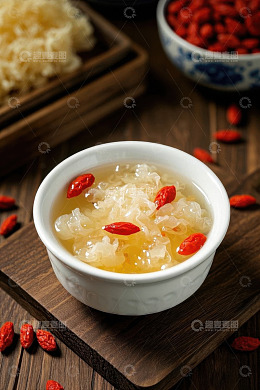 碗装枸杞银耳羹特写素材
