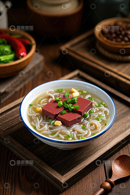碗装鸭血米粉特写