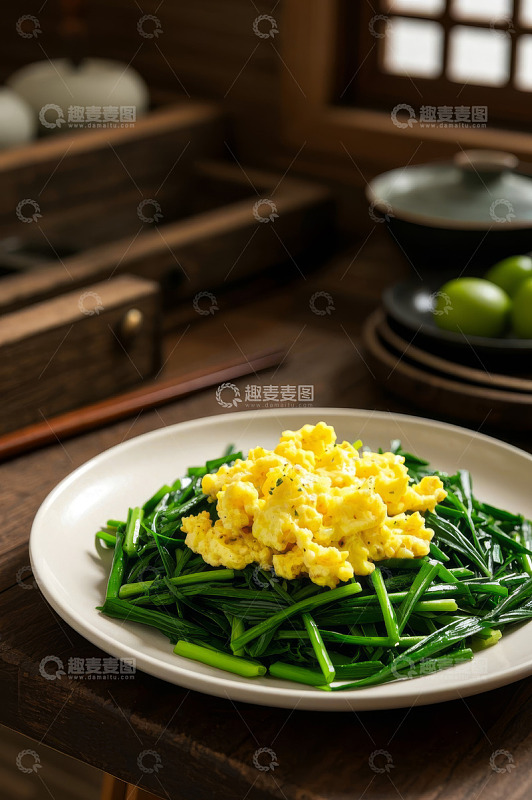 中式餐桌韭菜炒蛋菜肴