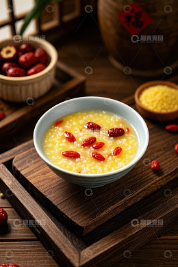 小米红枣粥静物特写