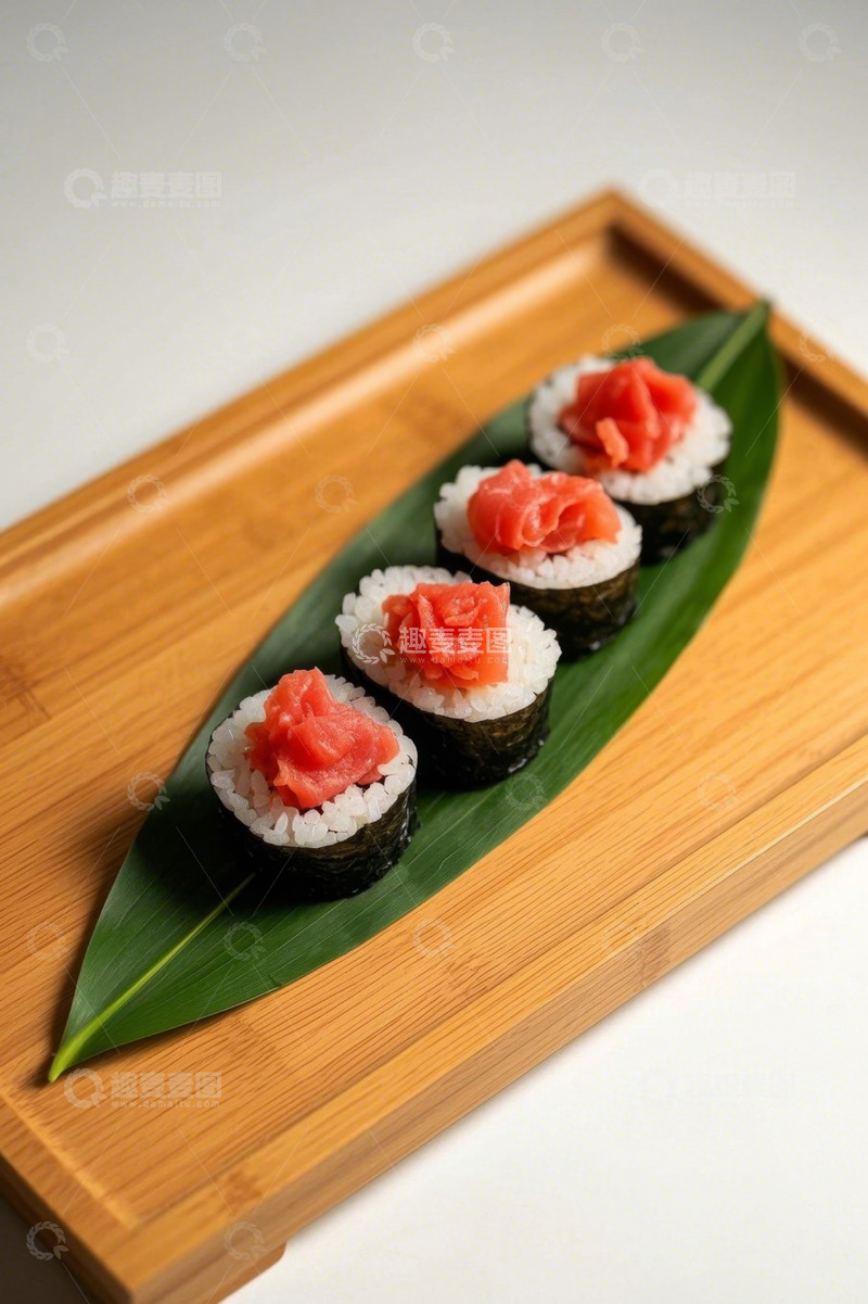 高清大图下载【趣麦麦图】竹盘上的三文鱼寿司