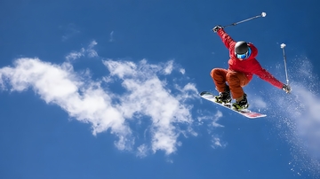 冬季滑雪板跳跃特技雪景运动摄影
