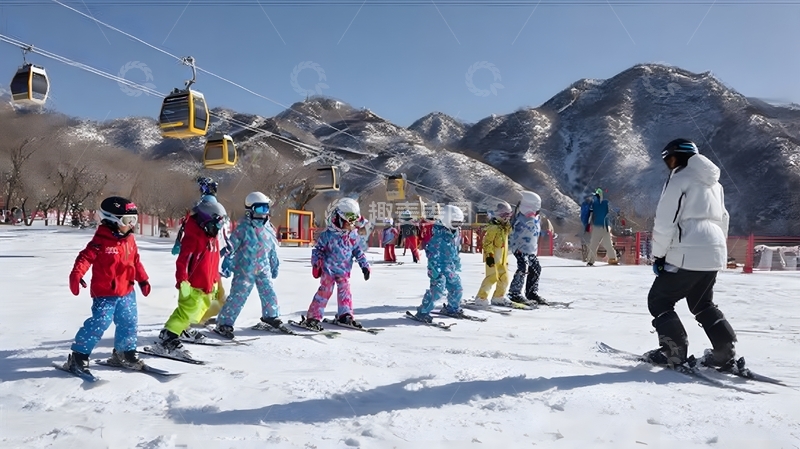 高清大图下载【趣麦麦图】儿童滑雪培训雪山户外