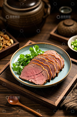 中式摆盘酱牛肉特写