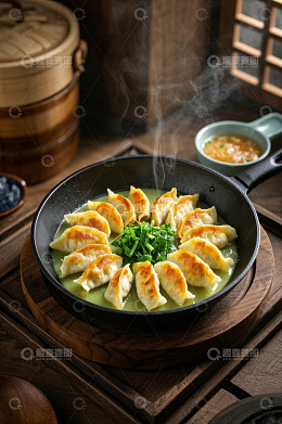 中式烹饪锅贴饺子美食