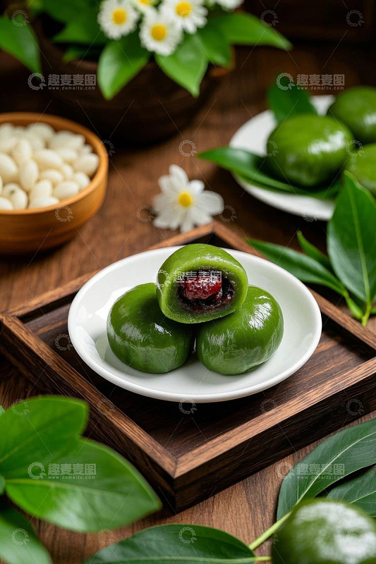 中式传统青团美食静物画面
