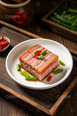 中式摆盘的美味酱肉