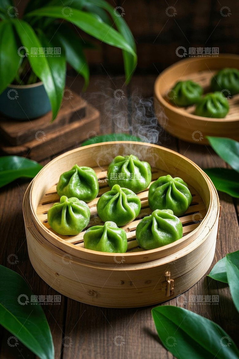 蒸笼里的绿色包子静物图