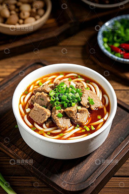 碗装牛肉米粉特写