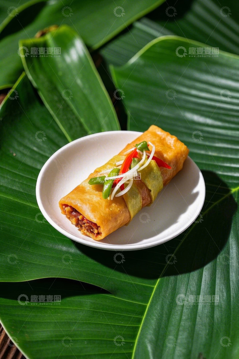 高清大图下载【趣麦麦图】白色盘中的美味春卷