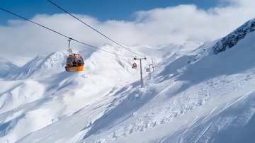 雪山缆车风光摄影