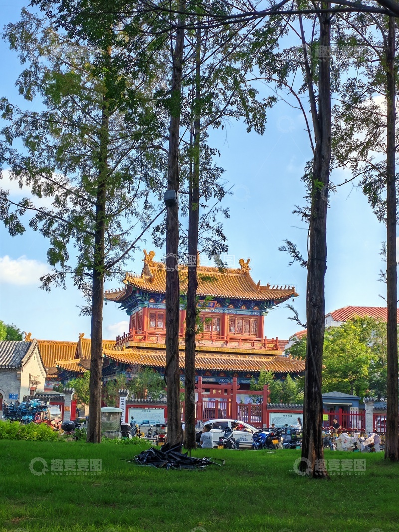 高清大图下载【趣麦麦图】古典建筑绿树环绕风光摄影