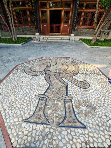 传统庭院鹅卵石树形拼贴画