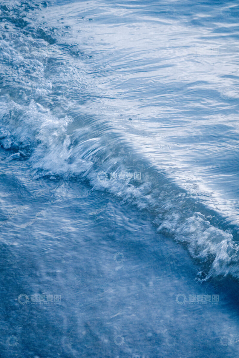 高清大图下载【趣麦麦图】海面波涛汹涌海浪摄影