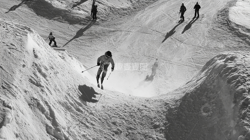 高清大图下载【趣麦麦图】雪山滑雪冒险