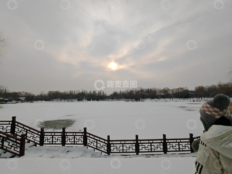 高清大图下载【趣麦麦图】-冬日雪景黄昏摄影