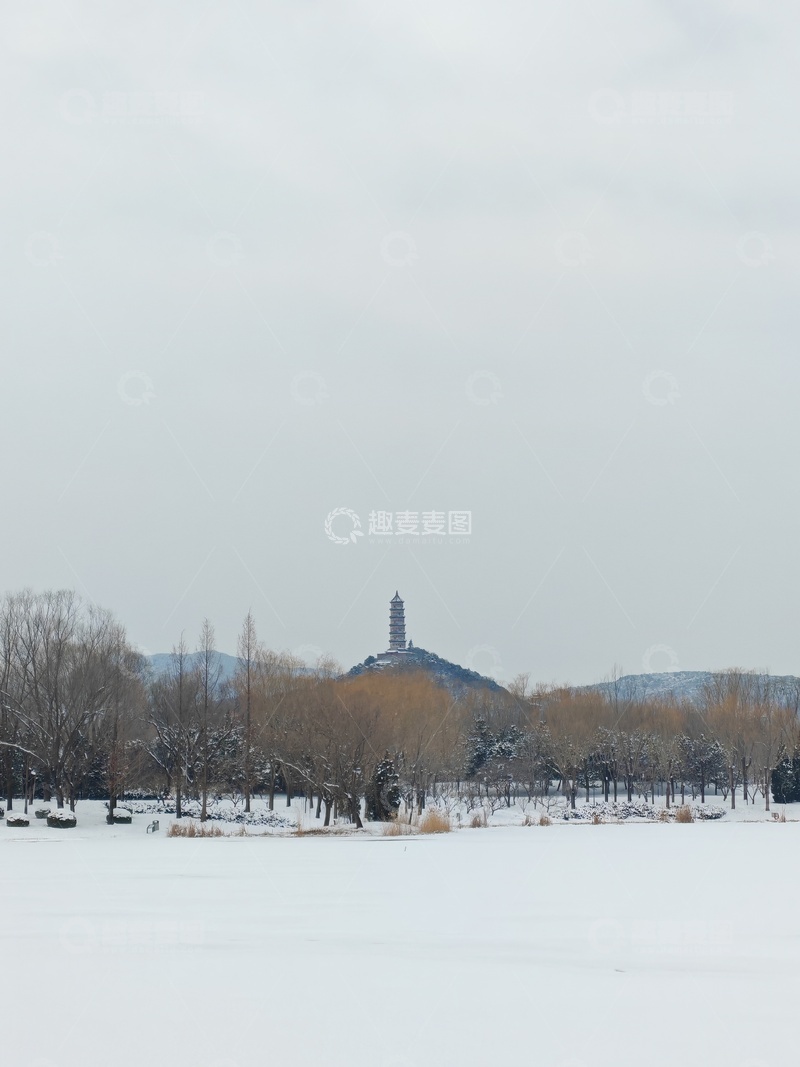 高清大图下载【趣麦麦图】冬日雪景宝塔远山