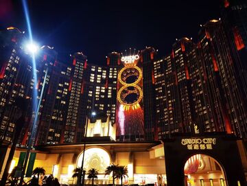 夜色霓虹城繁华景象