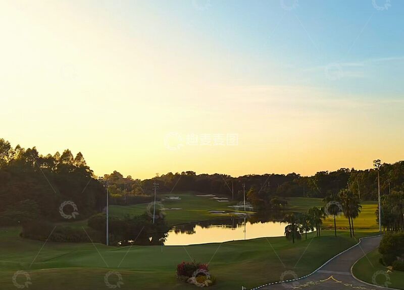 高清大图下载【趣麦麦图】黄昏高尔夫球场美景