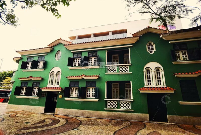 高清大图下载【趣麦麦图】绿色欧式建筑街景